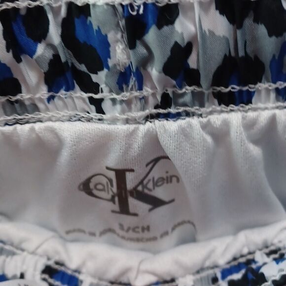 Calvin Klein jogging shorts - Picture 2 of 2